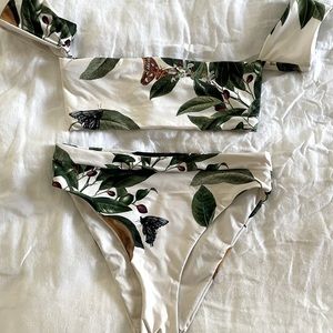 Agua bendita high waisted bikini . Small